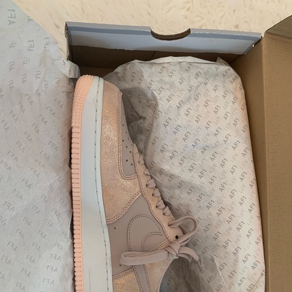 ⭐️🪩🎀BNIB🪩🎀⭐️LIMITED EDITION ROSE GOLD SPARKLE NIKE AF1s-SIZE 10 WOMENS BNEW - Picture 13 of 16
